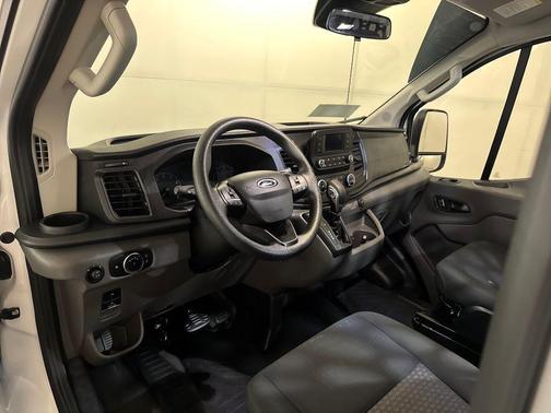 Oxford White 2025 Ford Transit-250 Base