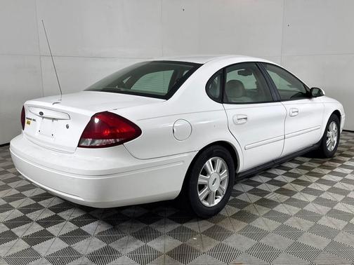 2005 Ford Taurus SEL