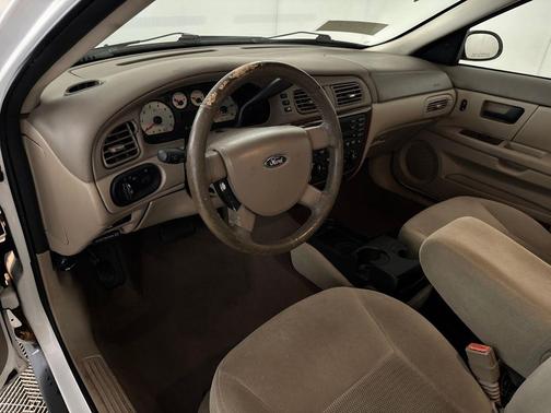 2005 Ford Taurus SEL