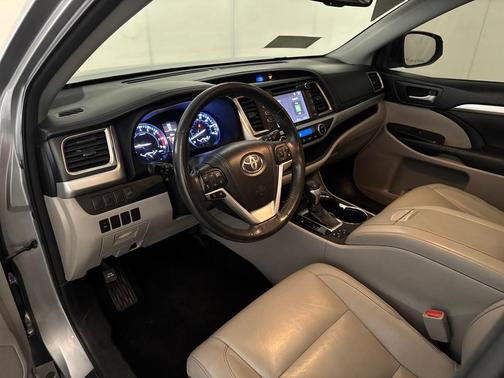 2014 Toyota Highlander XLE