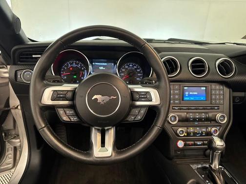 2015 Ford Mustang V6