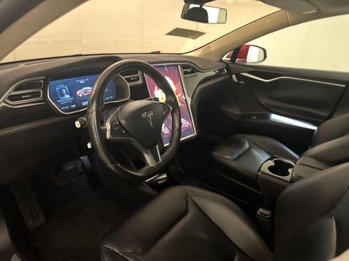 2015 Tesla Model S 70D