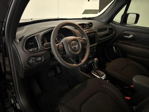 2022 Jeep Renegade Altitude