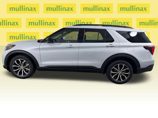 Space White Metallic 2026 Ford Explorer ST-Line