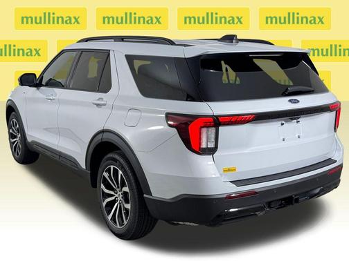 Space White Metallic 2026 Ford Explorer ST-Line