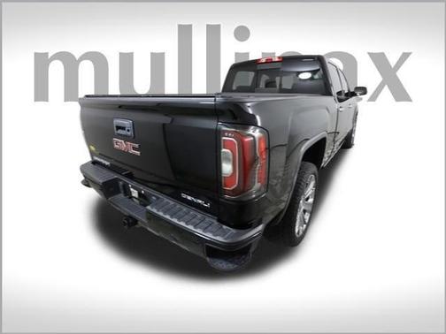 Photo 3 of 32 of 2018 GMC Sierra 1500 Denali