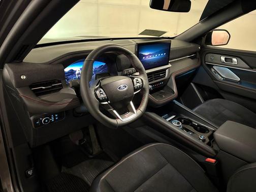 Carbonized Gray Metallic 2025 Ford Explorer ST