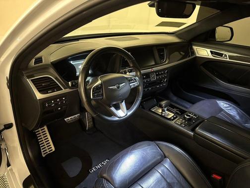 Casablanca White 2018 Genesis G80 3.3T Sport