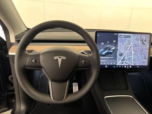 2024 Tesla Model Y Performance