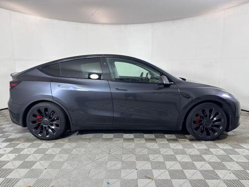 2024 Tesla Model Y Performance
