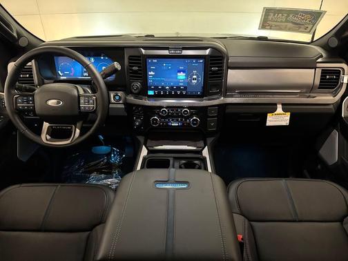2025 Ford F-250 Platinum
