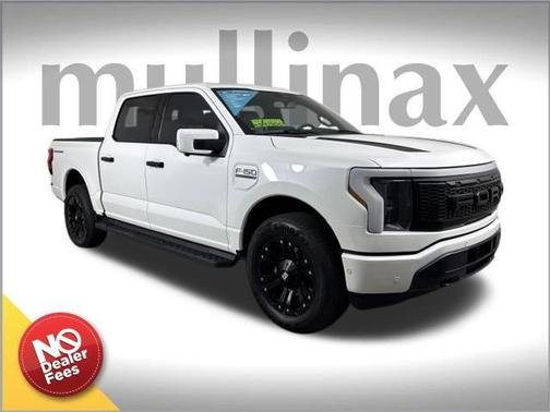 2023 Ford F-150 Lightning LARIAT