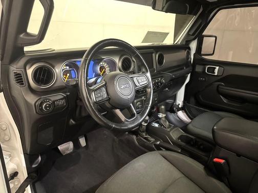 2021 Jeep Gladiator Sport