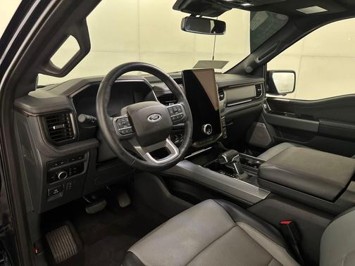 2023 Ford F-150 Lightning LARIAT