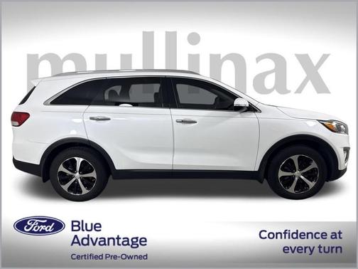 2017 Kia Sorento EX