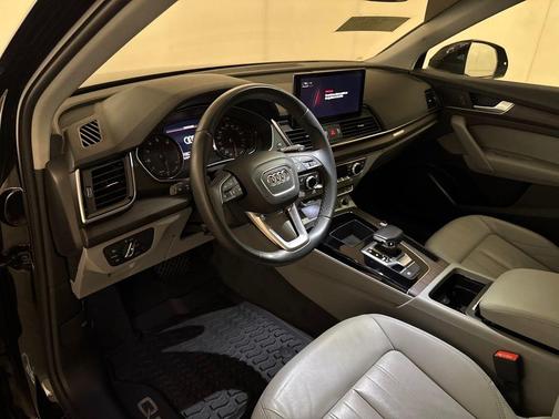 2022 Audi Q5 45 S line quattro Premium