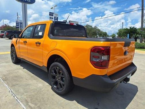 Orange Fury Metallic Tri-Coat 2026 Ford Maverick XLT