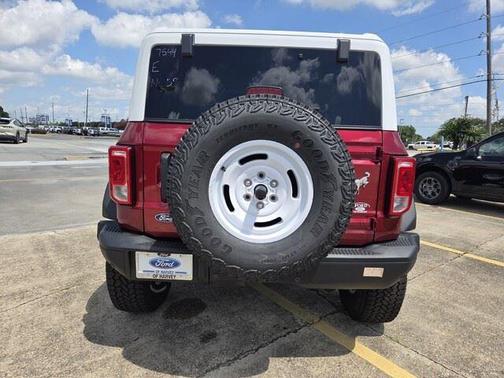 Ruby Red Metallic Tinted Clearcoat 2026 Ford Bronco Heritage Edition