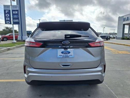 Iconic Silver Metallic 2022 Ford Edge ST Line