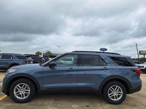 Vapor Blue Metallic 2026 Ford Explorer Active
