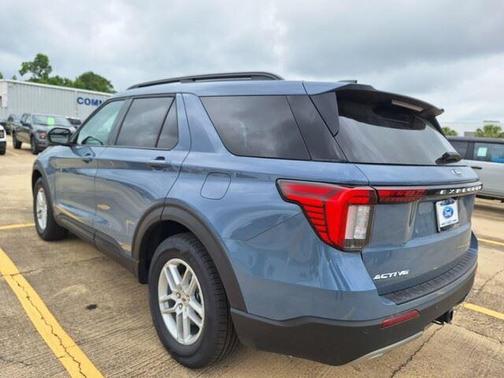 Vapor Blue Metallic 2026 Ford Explorer Active