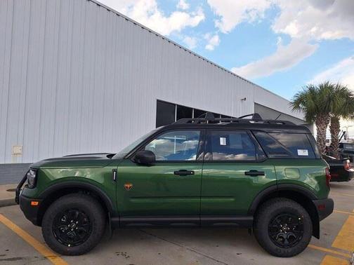 Eruption Green Metallic 2025 Ford Bronco Sport Badlands
