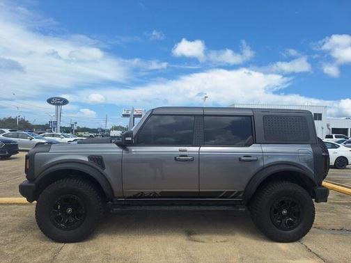 Carbonized Gray Metallic 2022 Ford Bronco Wildtrak