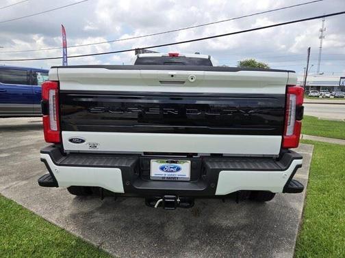 Star White Metallic Tri-Coat 2026 Ford F-450 Platinum