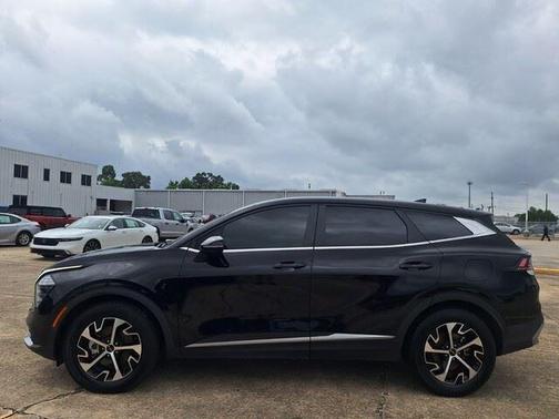 Ebony Black 2024 Kia Sportage EX
