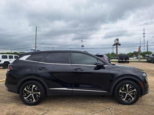 Ebony Black 2024 Kia Sportage EX