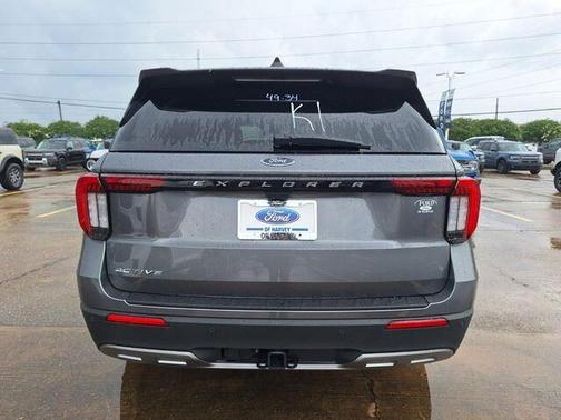 Carbonized Gray Metallic 2026 Ford Explorer Active