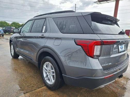 Carbonized Gray Metallic 2026 Ford Explorer Active