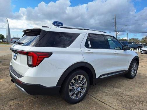 2025 Ford Explorer Platinum