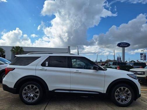 2025 Ford Explorer Platinum