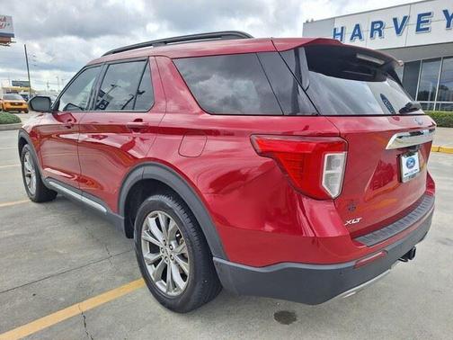 Rapid Red Metallic Tinted Clearcoat 2023 Ford Explorer XLT