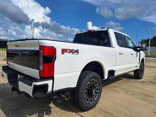 2025 Ford F-250 Platinum