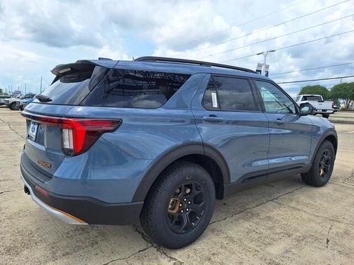 Vapor Blue Metallic 2026 Ford Explorer Tremor