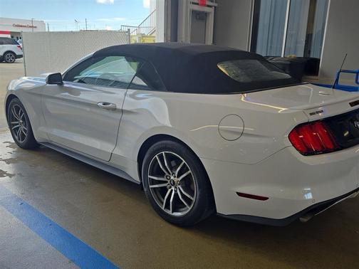2016 Ford Mustang EcoBoost Premium