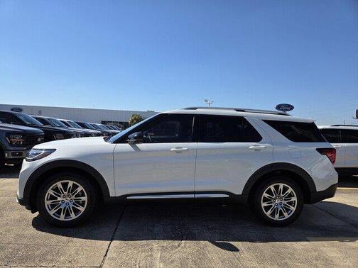 Star White Metallic Tri-Coat 2026 Ford Explorer Platinum