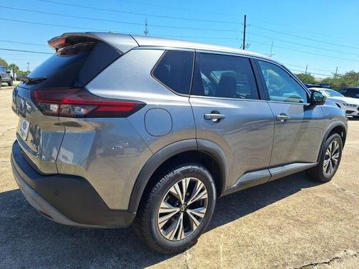Gun Metallic 2021 Nissan Rogue SV