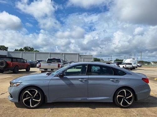 Still Night Pearl 2022 Honda Accord Hybrid Sport