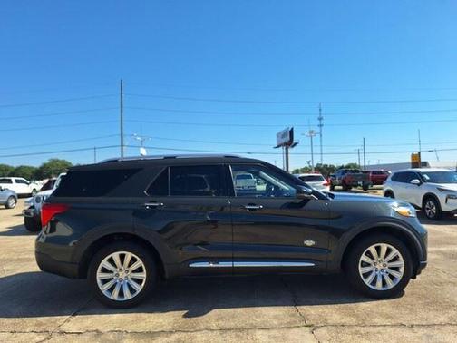 Forged Green Metallic 2022 Ford Explorer King Ranch