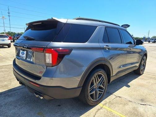 Carbonized Gray Metallic 2025 Ford Explorer ST