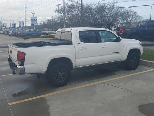 2022 Toyota Tacoma SR5