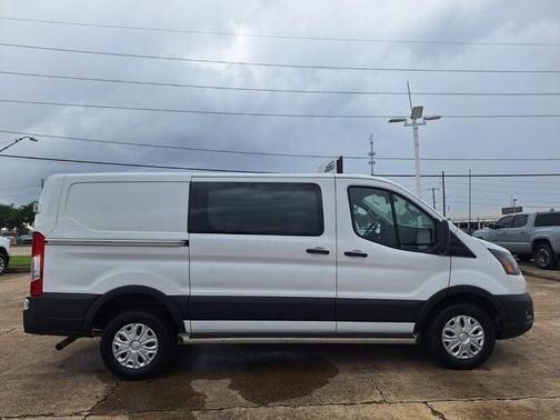 Oxford White 2024 Ford Transit-250 Base