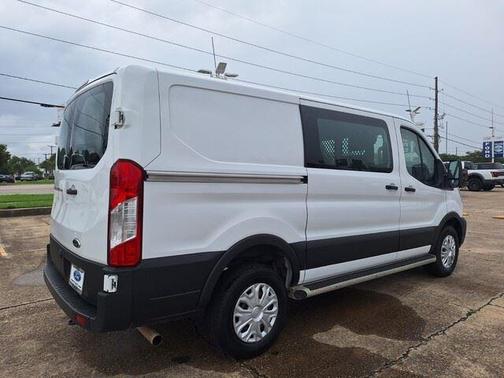 Oxford White 2024 Ford Transit-250 Base