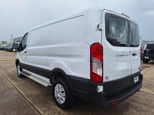 Oxford White 2024 Ford Transit-250 Base