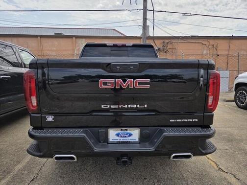 Onyx Black 2022 GMC Sierra 1500 Denali