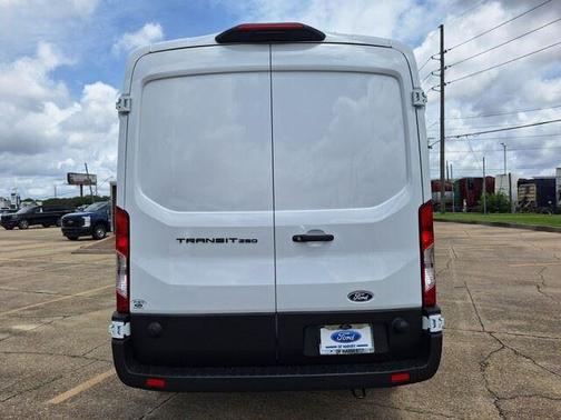 Oxford White 2026 Ford Transit-250 Base