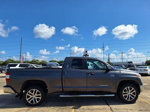2017 Toyota Tundra SR5